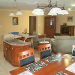 Casa vacanze Hochwertiges Steffi Mit Terrasse By Interhome *