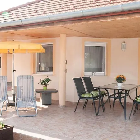 Дом отдыха Hochwertiges Steffi Mit Terrasse By Interhome *