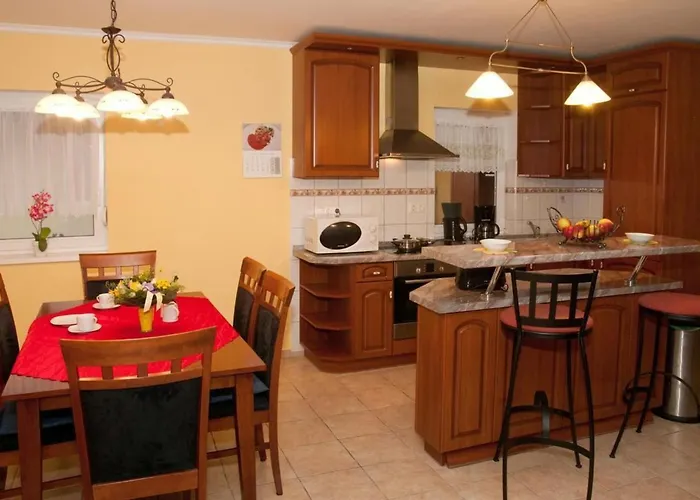 Дом отдыха Hochwertiges Steffi Mit Terrasse By Interhome Балатонберень